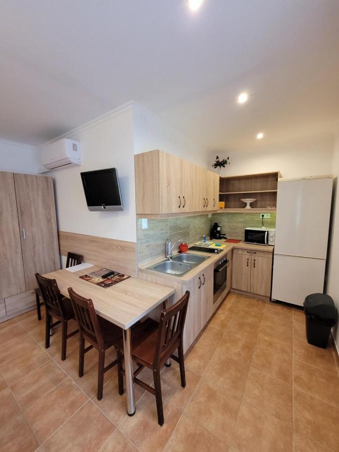 Zoe Apartman * Siofok