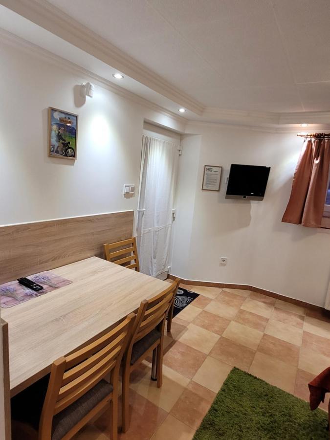 Apartment Zoe Apartman *