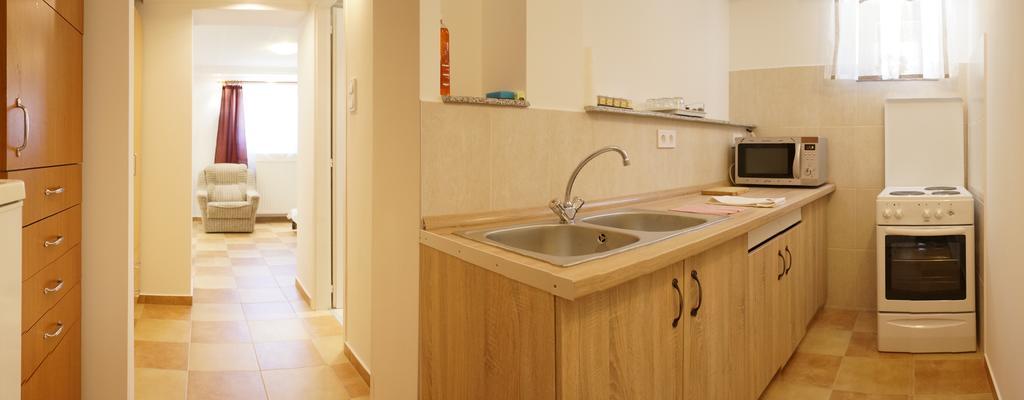 Zoe Apartman * Siofok