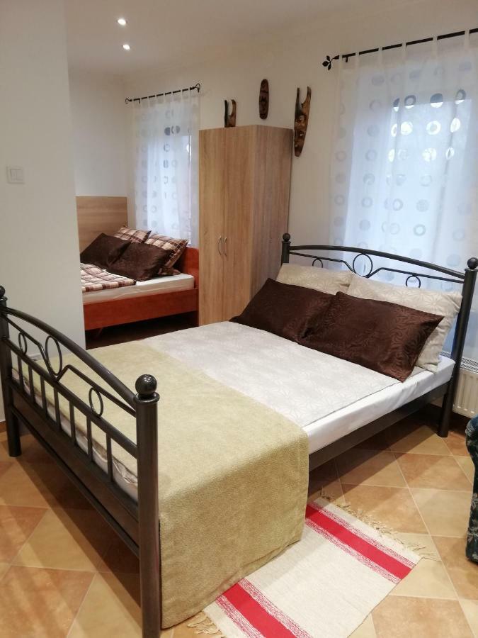 Zoe Apartman Apartment